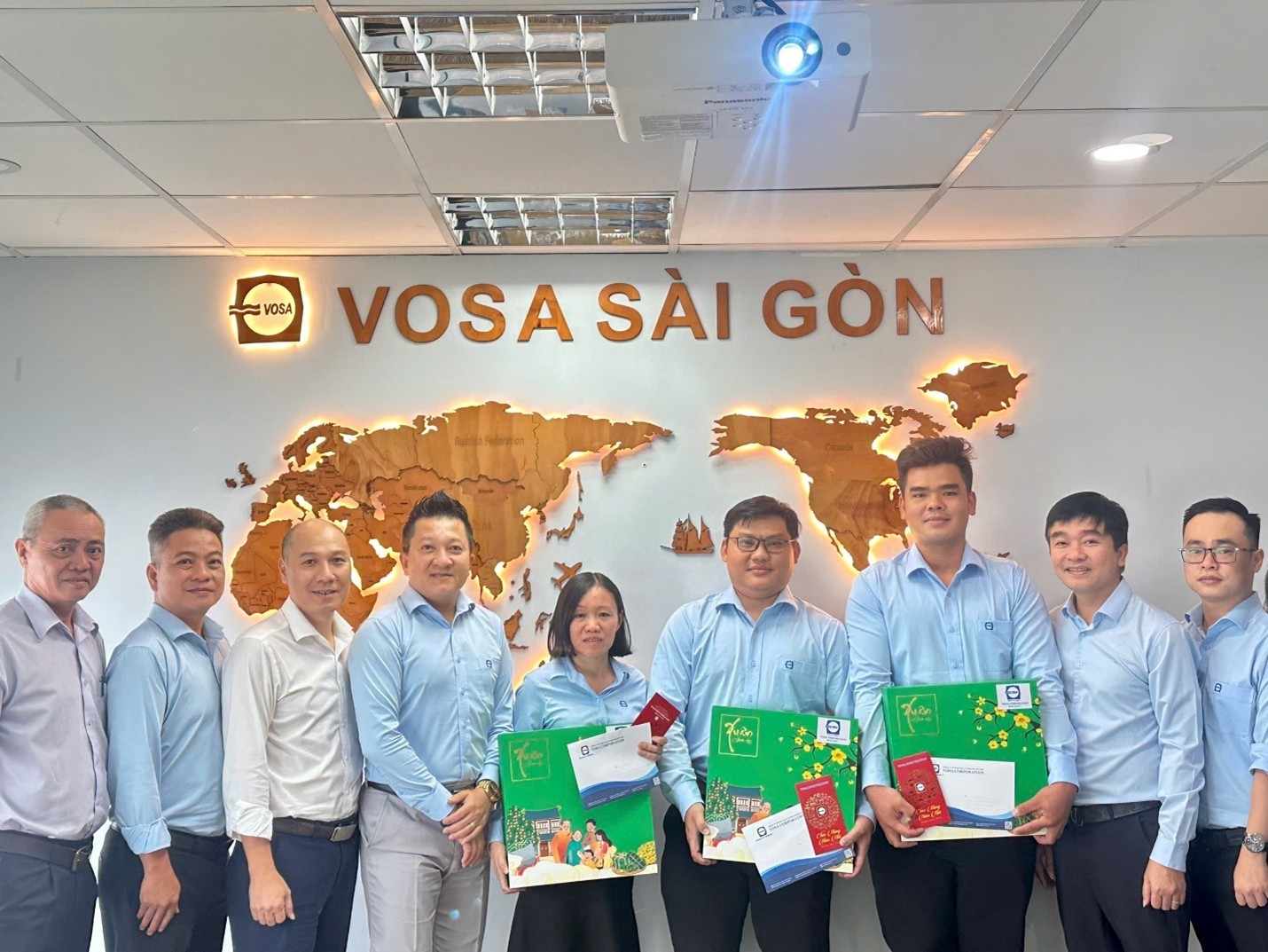 TIẾP NỐI HÀNH TRÌNH YÊU THƯƠNG – TỔNG GIÁM ĐỐC, CÔNG ĐOÀN VOSA THĂM, CHÚC TẾT VÀ TẶNG QUÀ NGƯỜI LAO ĐỘNG TẠI CÔNG TY TNHH VOSA SÀI GÒN 